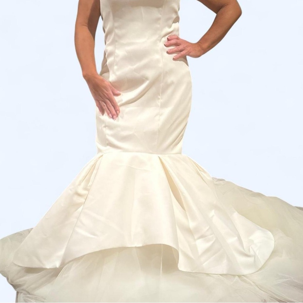 Elegant Cream Mermaid Dress